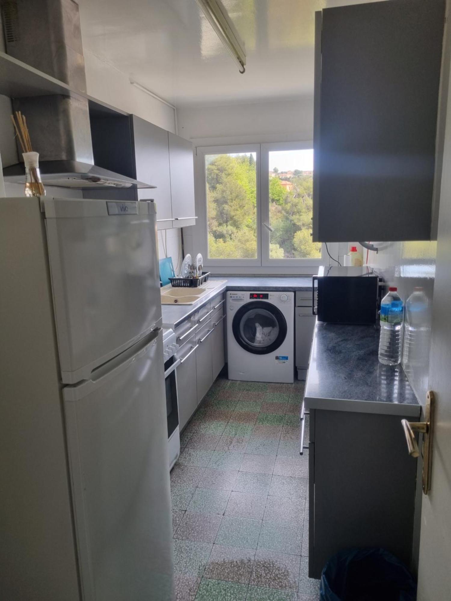 New Cheap Private Room, Kitchen , Overwieuw Sea,Tram On Spot, 12 Minutes From Nice Train Station With Tram , Beach In 17 Min Tram , Chambre Privee Pas Cher, Cuisine Equipee , Tram Sur Place, Apercu Mer, 12 Min De La Gare De Nice Avec Le Tram, 17 Min ภายนอก รูปภาพ