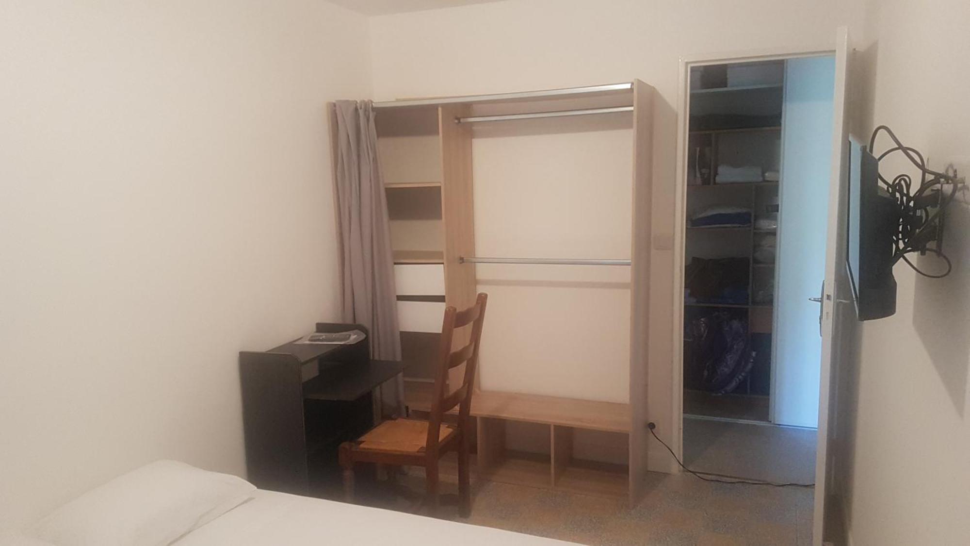 New Cheap Private Room, Kitchen , Overwieuw Sea,Tram On Spot, 12 Minutes From Nice Train Station With Tram , Beach In 17 Min Tram , Chambre Privee Pas Cher, Cuisine Equipee , Tram Sur Place, Apercu Mer, 12 Min De La Gare De Nice Avec Le Tram, 17 Min ห้อง รูปภาพ